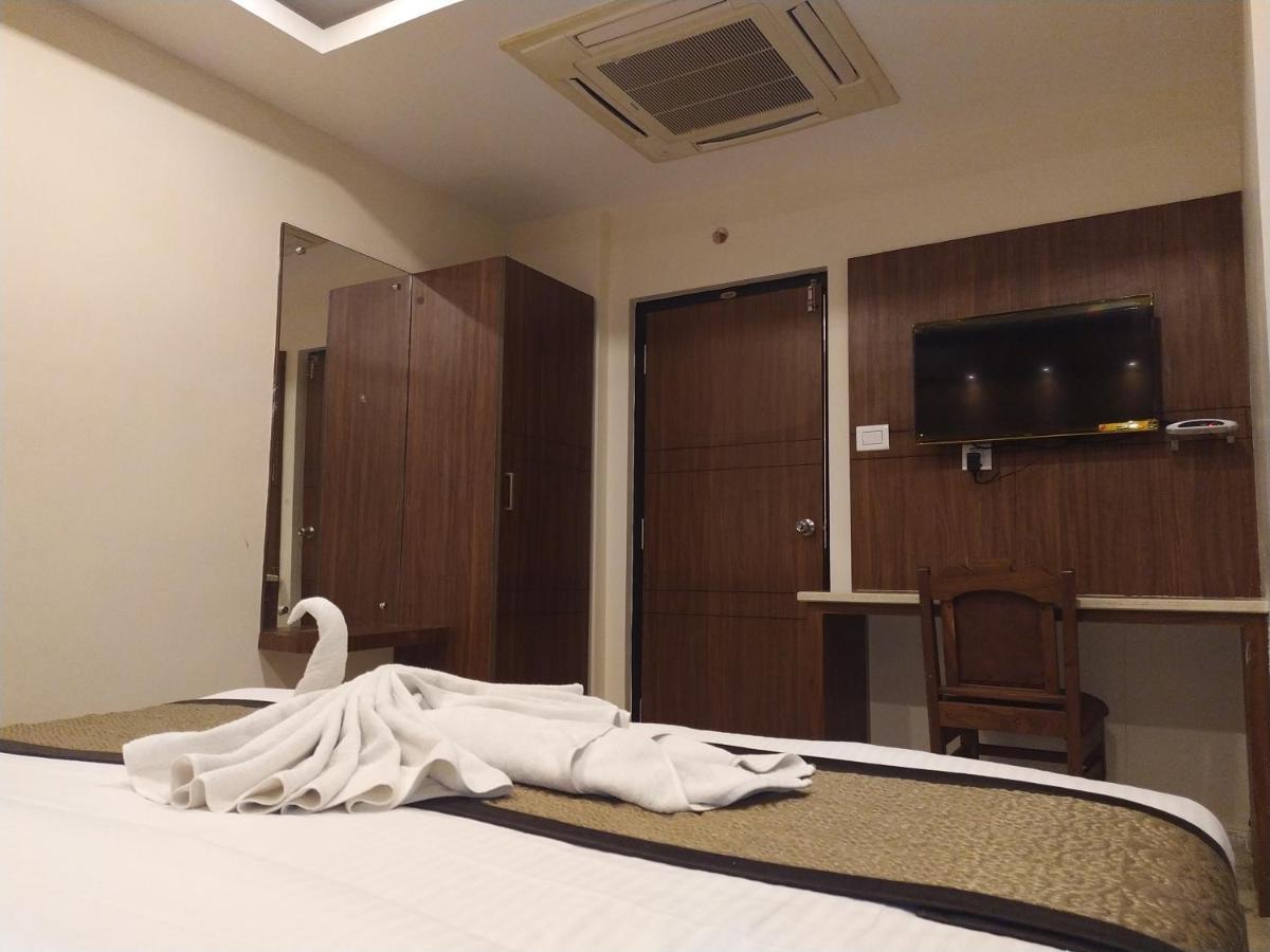 Hotel White Boutique Pondicherry Bagian luar foto
