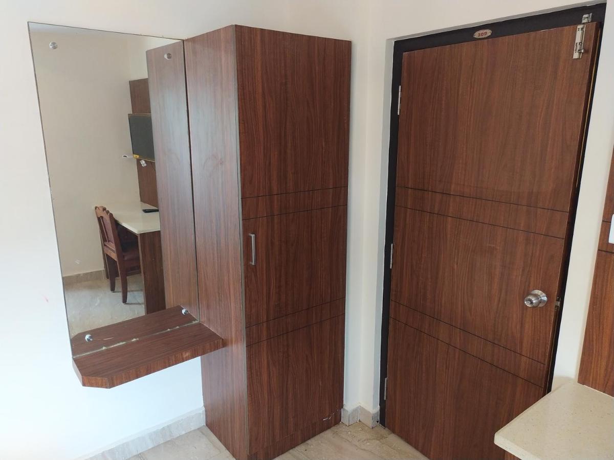 Hotel White Boutique Pondicherry Bagian luar foto