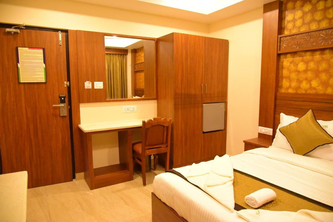 Hotel White Boutique Pondicherry Bagian luar foto